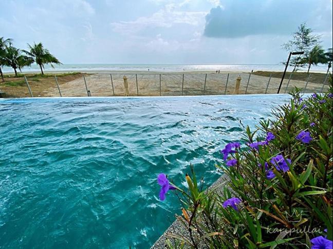 De Lavelle Suites @ Timur Bay Seafront Residence กวนตัน ภายนอก รูปภาพ
