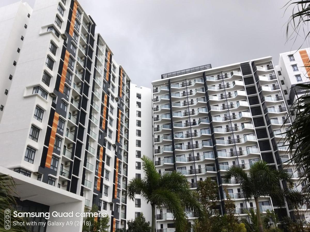 De Lavelle Suites @ Timur Bay Seafront Residence กวนตัน ภายนอก รูปภาพ