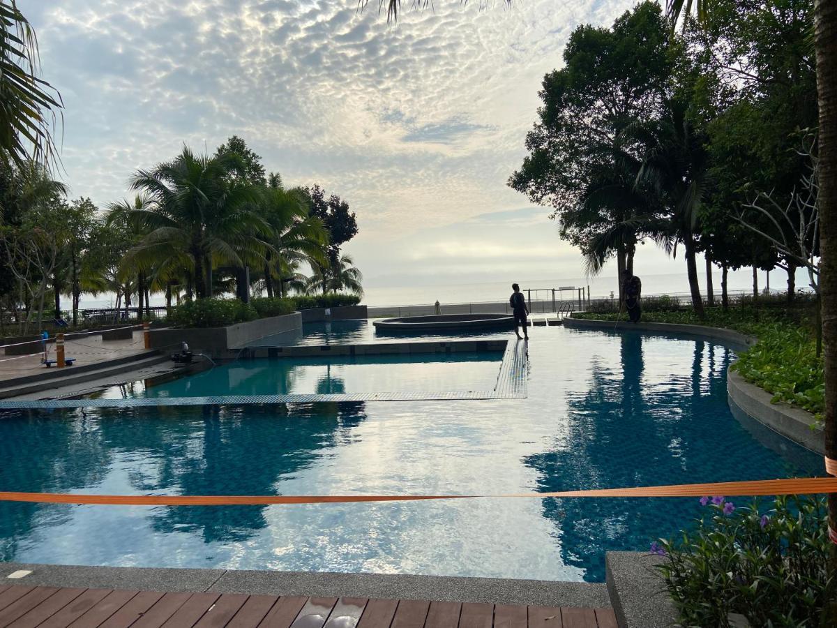 De Lavelle Suites @ Timur Bay Seafront Residence กวนตัน ภายนอก รูปภาพ