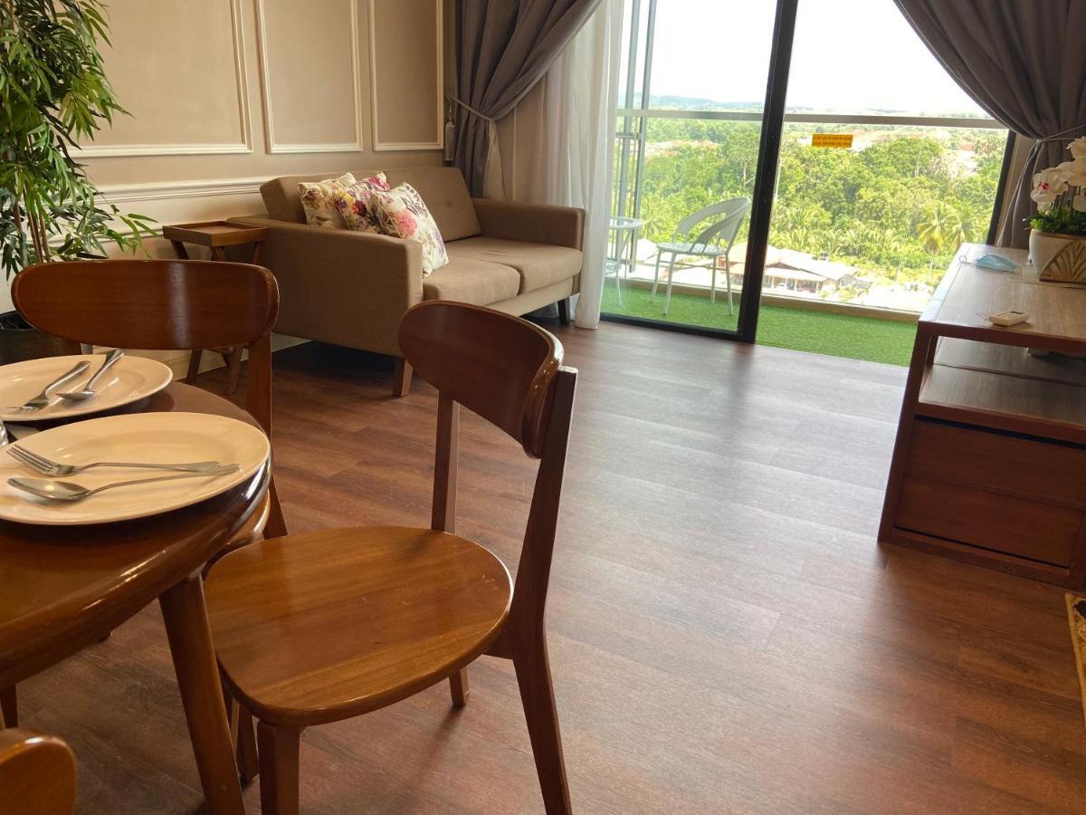 De Lavelle Suites @ Timur Bay Seafront Residence กวนตัน ภายนอก รูปภาพ