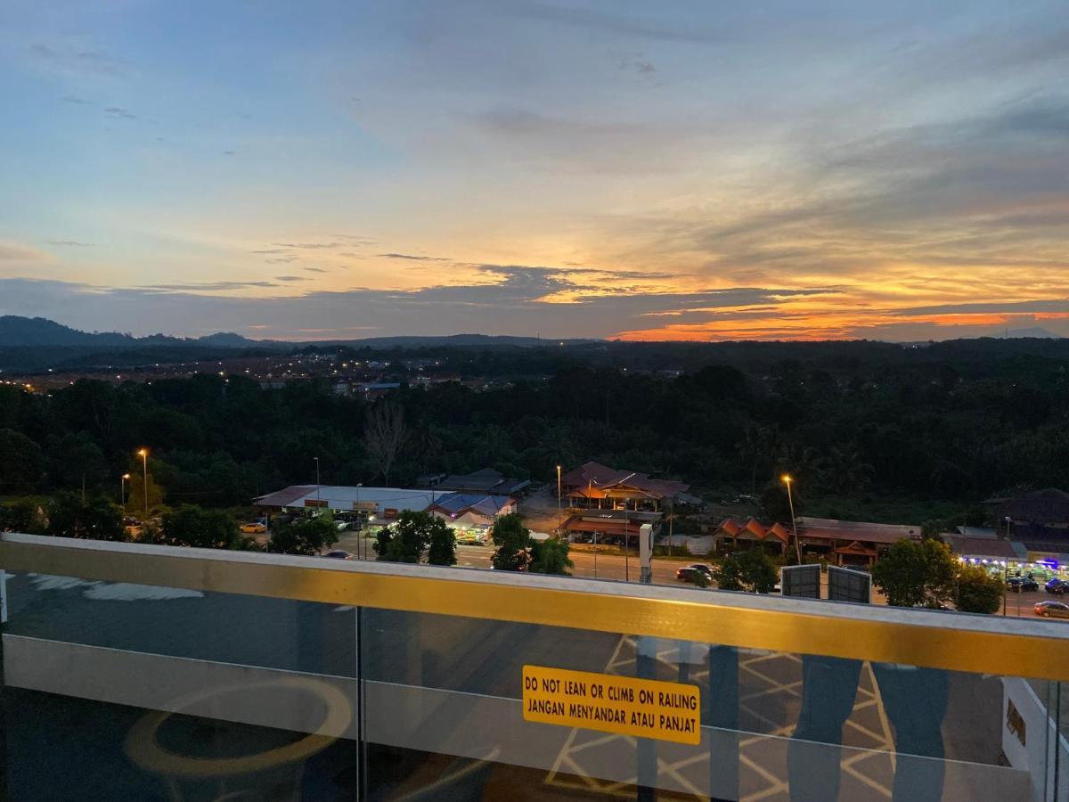 De Lavelle Suites @ Timur Bay Seafront Residence กวนตัน ภายนอก รูปภาพ
